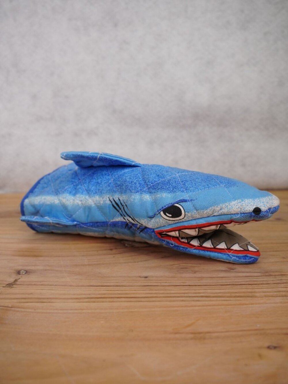 Rare Vintage 1989 Zak Designs Inc Oven Mitt Kitchen Glove Shark Blue Quilted